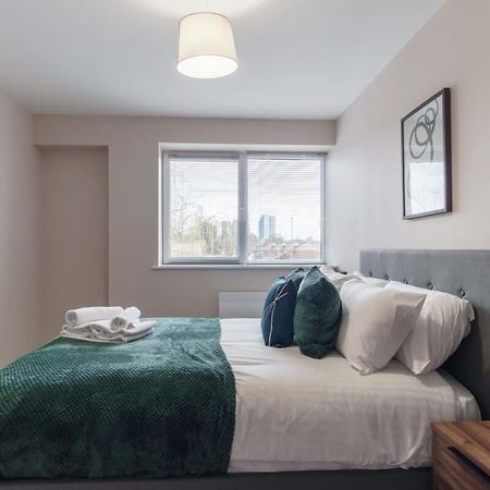 Bright 2 Bed Apartment Manchester - Sleeps 4 Luaran gambar